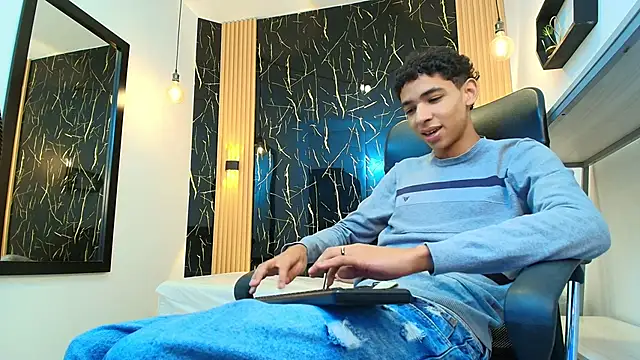 Snapshot of ValeriHot_1 chatting on 03/24/26, 03:11 ValeriHot 1 online show from 03/24/26, 03:11