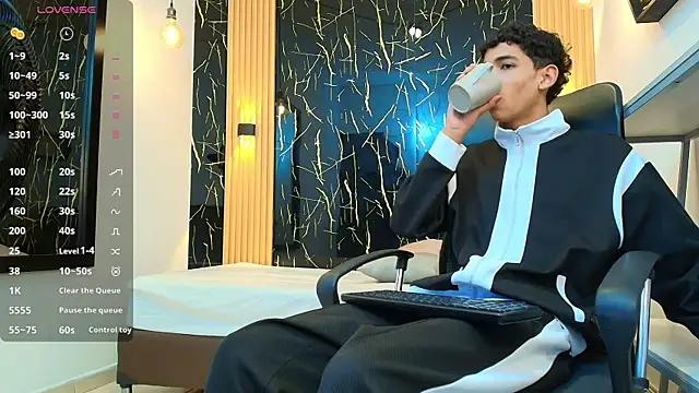 Snapshot of ValeriHot_1 chatting on 04/05/26, 03:04 ValeriHot 1 online show from 04/05/26, 03:04