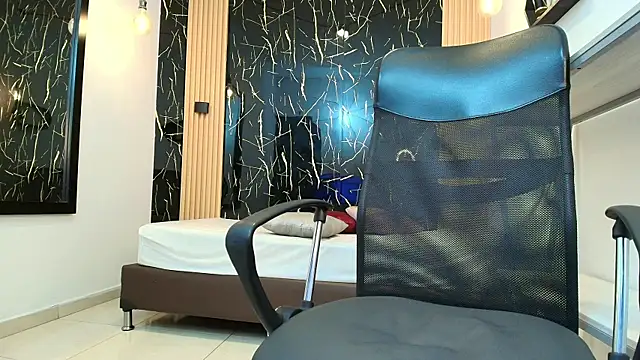 Snapshot of ValeriHot_1 chatting on 04/09/26, 06:19 ValeriHot 1 online show from 04/09/26, 06:19