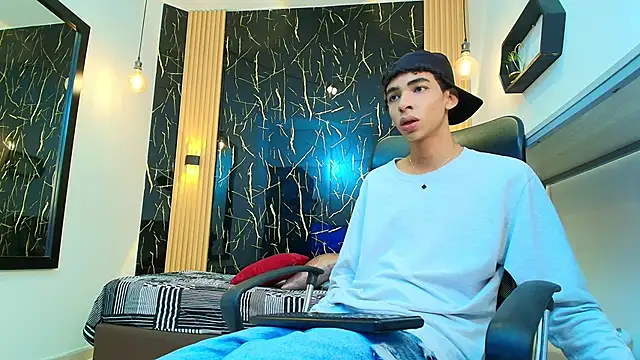 Snapshot of ValeriHot_1 chatting on 04/18/26, 03:32 ValeriHot 1 online show from 04/18/26, 03:32