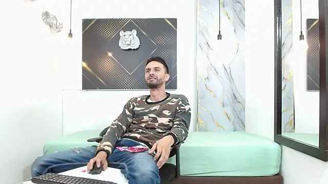 Snapshot of KingOfTemptation chatting on 03/29/26, 03:28 KingOfTemptation online show from 03/29/26, 03:28