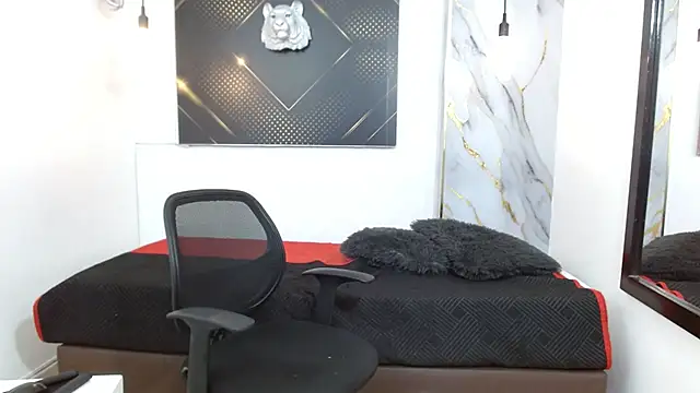 Snapshot of KingOfTemptation chatting on 04/06/26, 04:46 KingOfTemptation online show from 04/06/26, 04:46