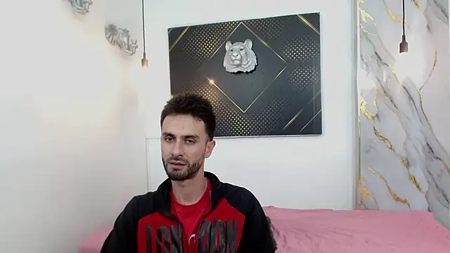 Snapshot of KingOfTemptation chatting on 04/18/26, 03:43 KingOfTemptation online show from 04/18/26, 03:43