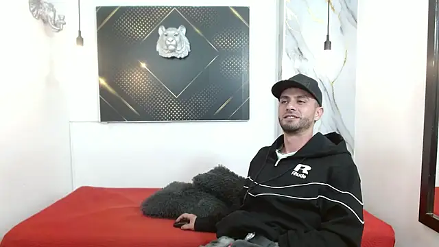 Snapshot of KingOfTemptation chatting on 04/20/26, 03:20 KingOfTemptation online show from 04/20/26, 03:20