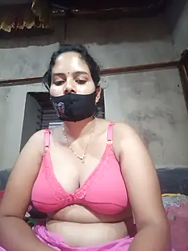 Snapshot of annu-777 chatting on 04/13/26, 09:48 annu-777 online show from 04/13/26, 09:48
