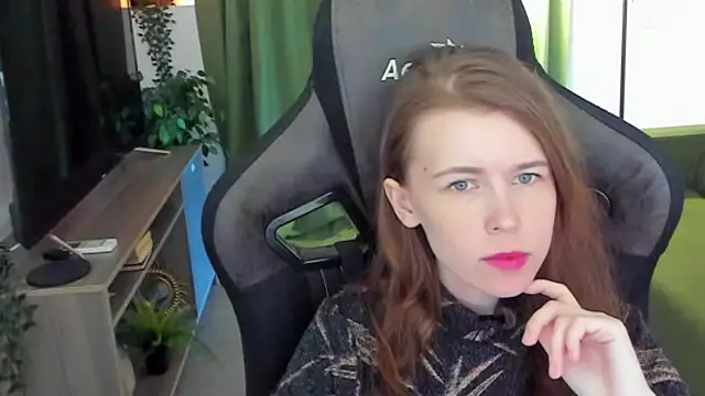 Snapshot of AriaGracen chatting on 03/27/26, 08:20 AriaGracen online show from 03/27/26, 08:20