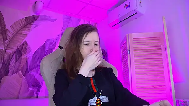 Snapshot of AriaGracen chatting on 04/23/26, 05:41 AriaGracen online show from 04/23/26, 05:41