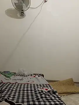 Snapshot of Lyn_baby chatting on 04/01/26, 02:36 Lyn baby online show from 04/01/26, 02:36