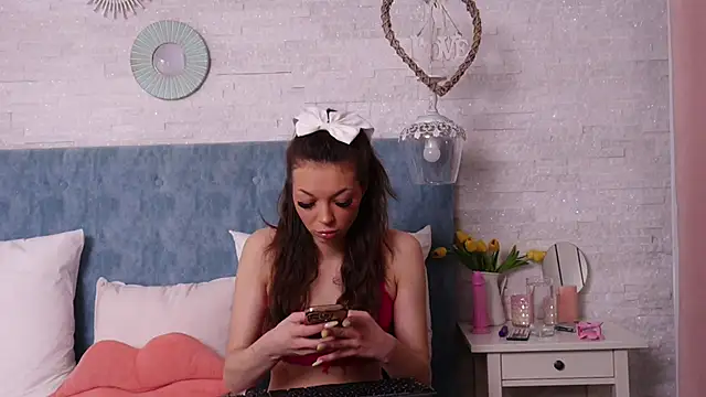 Snapshot of KandyRyde chatting on 03/27/26, 10:31 KandyRyde online show from 03/27/26, 10:31