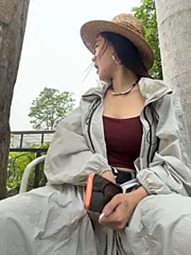 Snapshot of sex_bobo2026 chatting on 04/11/26, 05:01 sex bobo2026 online show from 04/11/26, 05:01