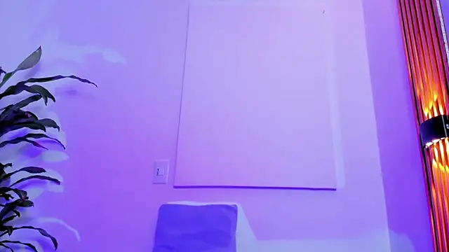 Snapshot of BellaRomano chatting on 04/23/26, 11:20 BellaRomano online show from 04/23/26, 11:20