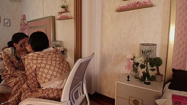 Snapshot of Madii_ chatting on 03/30/26, 12:17 Madii online show from 03/30/26, 12:17