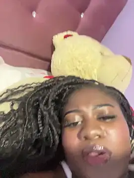 Snapshot of KiaraJohnsonn chatting on 04/04/26, 12:42 KiaraJohnsonn online show from 04/04/26, 12:42