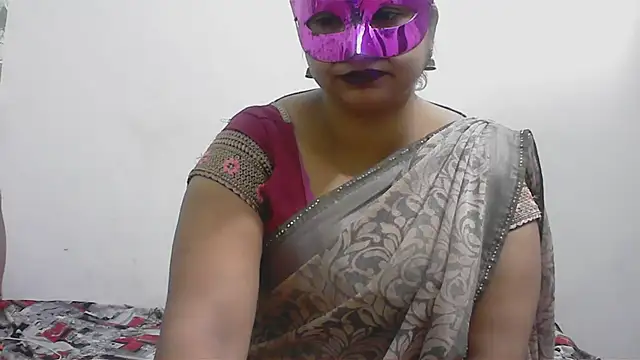 Snapshot of hard_to_do__ chatting on 04/15/26, 03:52 hard to do online show from 04/15/26, 03:52