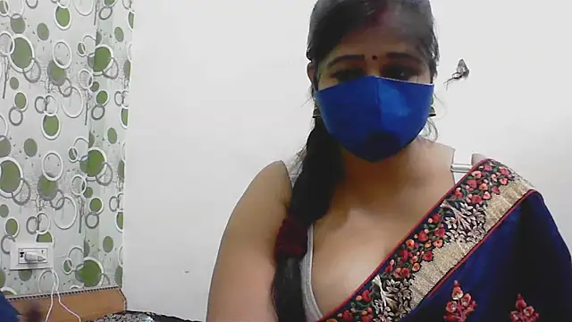 Snapshot of hard_to_do__ chatting on 04/19/26, 06:10 hard to do online show from 04/19/26, 06:10