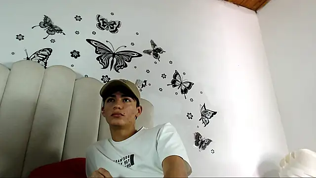 SebastianLatin01 online show from 03/09/26, 07:51