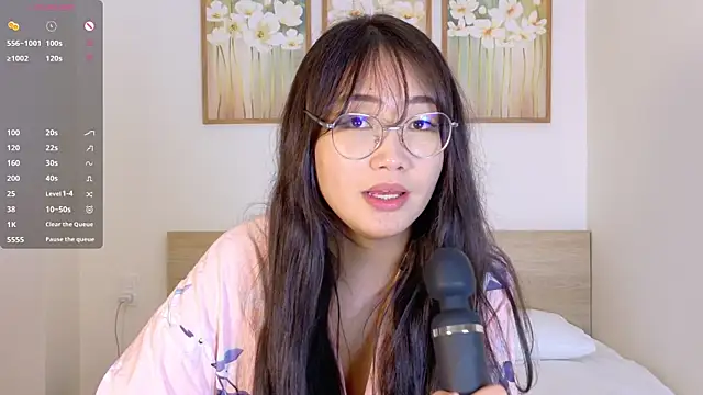 Snapshot of pinkyblooom chatting on 03/13/26, 09:05 pinkyblooom online show from 03/13/26, 09:05