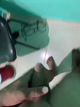 Snapshot of keen_boy chatting on 03/10/26, 08:36 keen boy online show from 03/10/26, 08:36