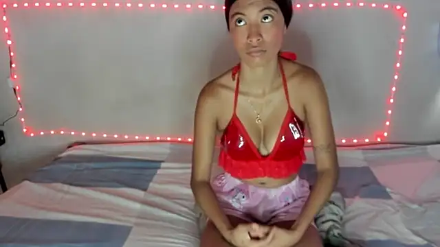 Snapshot of keen_boy chatting on 04/04/26, 08:28 keen boy online show from 04/04/26, 08:28