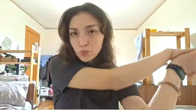 Snapshot of CindyLight chatting on 03/23/26, 06:23 CindyLight online show from 03/23/26, 06:23