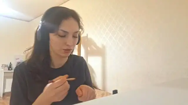 Snapshot of CindyLight chatting on 03/31/26, 03:45 CindyLight online show from 03/31/26, 03:45
