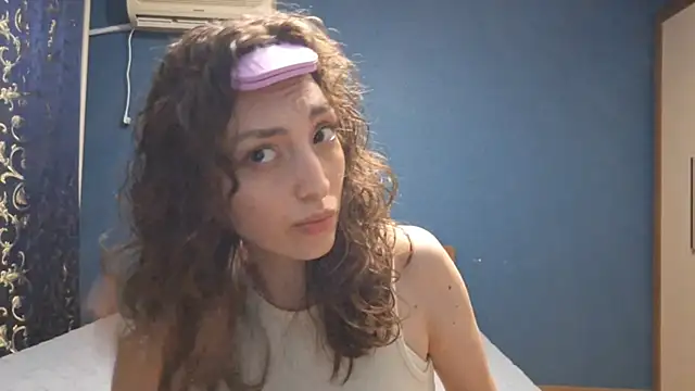 Snapshot of CindyLight chatting on 04/08/26, 04:51 CindyLight online show from 04/08/26, 04:51