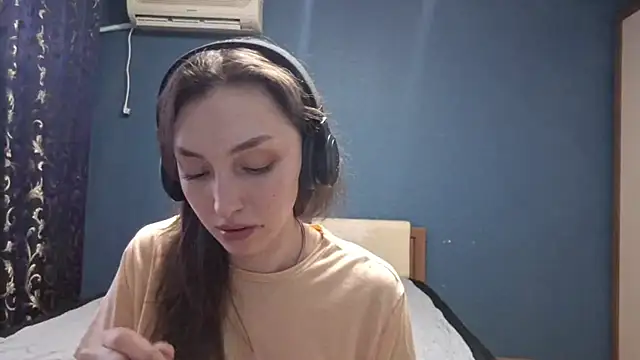 Snapshot of CindyLight chatting on 04/10/26, 04:01 CindyLight online show from 04/10/26, 04:01