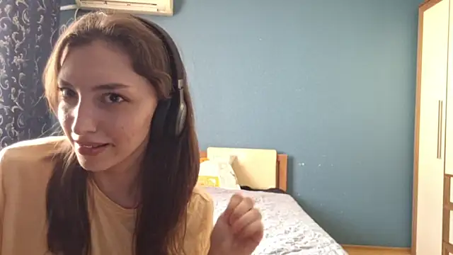 Snapshot of CindyLight chatting on 04/11/26, 02:21 CindyLight online show from 04/11/26, 02:21