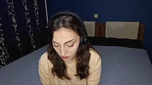Snapshot of CindyLight chatting on 05/02/26, 04:12 CindyLight online show from 05/02/26, 04:12