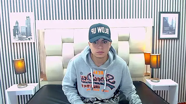 Snapshot of Alex_Wolft chatting on 03/12/26, 11:49 Alex Wolft online show from 03/12/26, 11:49