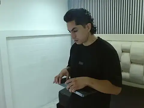 Snapshot of Alex_Wolft chatting on 03/26/26, 12:22 Alex Wolft online show from 03/26/26, 12:22