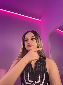 Snapshot of ScarletFlameee chatting on 04/11/26, 05:56 ScarletFlameee online show from 04/11/26, 05:56