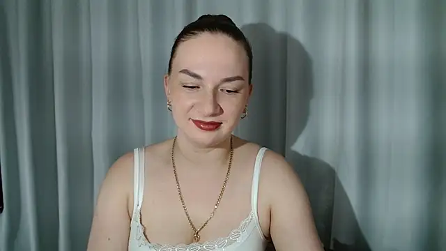 Snapshot of Belle_Fiesta chatting on 04/10/26, 10:47 Belle Fiesta online show from 04/10/26, 10:47