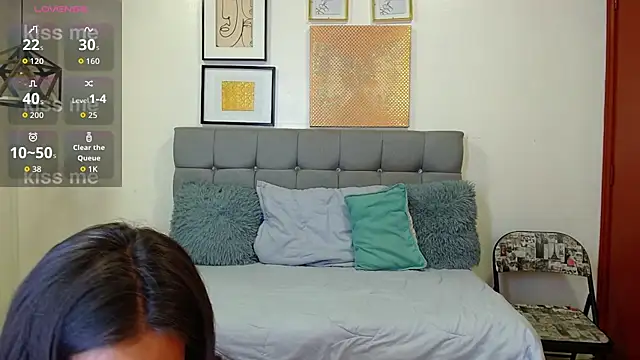 Snapshot of Sharon_makelove chatting on 04/13/26, 07:19 Sharon makelove online show from 04/13/26, 07:19