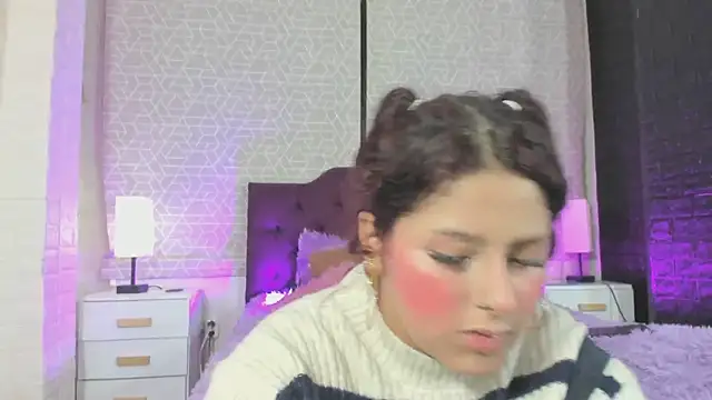 Snapshot of Sary_LittleSmiles chatting on 04/26/26, 03:26 Sary LittleSmiles online show from 04/26/26, 03:26