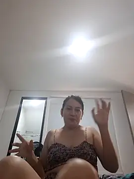 Snapshot of Dr_Edna_naughty chatting on 05/20/26, 12:22 Dr Edna naughty online show from 05/20/26, 12:22