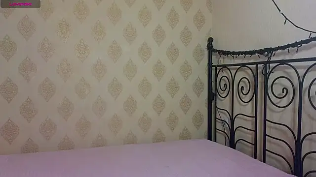 Snapshot of LucyMur chatting on 04/11/26, 06:01 LucyMur online show from 04/11/26, 06:01