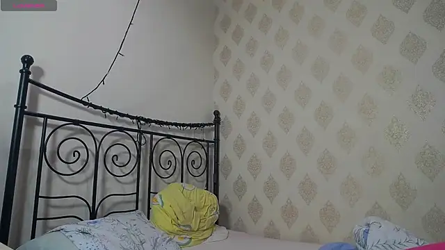 Snapshot of LucyMur chatting on 04/25/26, 11:35 LucyMur online show from 04/25/26, 11:35