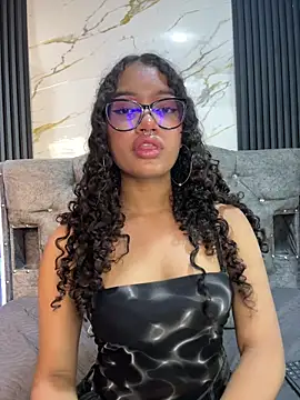 Snapshot of Bunny_fire chatting on 03/09/26, 08:13 Bunny fire online show from 03/09/26, 08:13