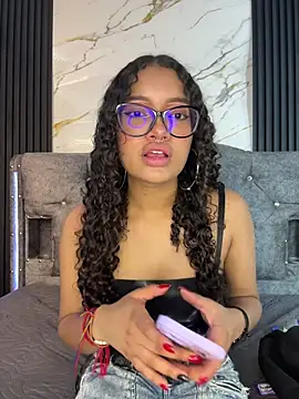 Snapshot of Bunny_fire chatting on 03/13/26, 07:09 Bunny fire online show from 03/13/26, 07:09