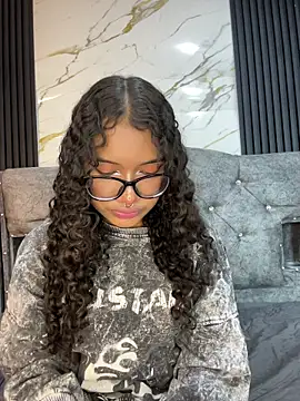 Snapshot of Bunny_fire chatting on 03/16/26, 07:07 Bunny fire online show from 03/16/26, 07:07