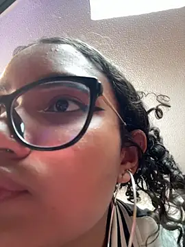 Snapshot of Bunny_fire chatting on 03/21/26, 07:17 Bunny fire online show from 03/21/26, 07:17