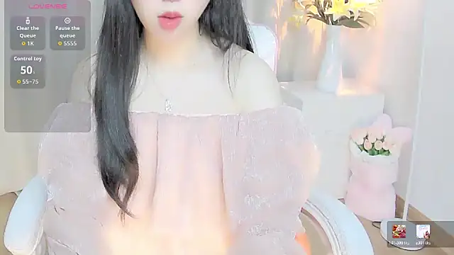 Snapshot of Sweet-Shuna chatting on 04/13/26, 01:44 Sweet-Shuna online show from 04/13/26, 01:44