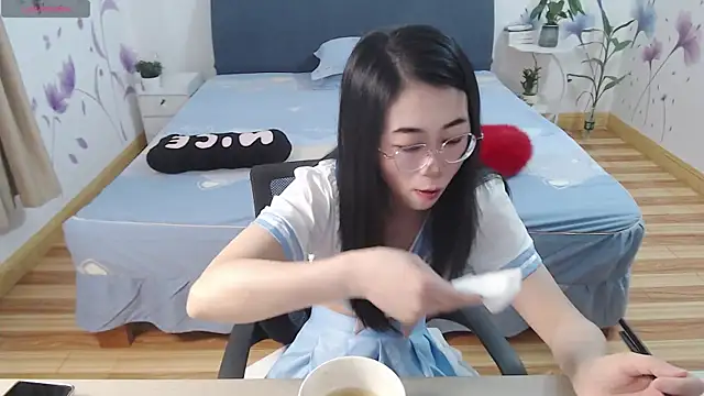 Snapshot of mila-baby-99 chatting on 05/19/26, 01:11 mila-baby-99 online show from 05/19/26, 01:11