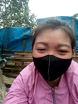 Snapshot of Bling-pusy chatting on 03/13/26, 05:25 Bling-pusy online show from 03/13/26, 05:25