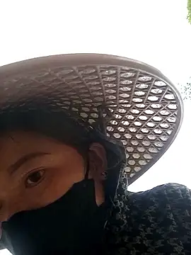 Snapshot of Bling-pusy chatting on 03/28/26, 10:15 Bling-pusy online show from 03/28/26, 10:15