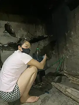 Snapshot of Bling-pusy chatting on 03/28/26, 10:20 Bling-pusy online show from 03/28/26, 10:20