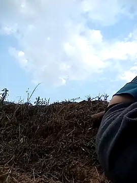 Snapshot of Bling-pusy chatting on 03/30/26, 10:27 Bling-pusy online show from 03/30/26, 10:27