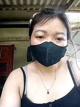 Snapshot of Bling-pusy chatting on 04/06/26, 05:30 Bling-pusy online show from 04/06/26, 05:30