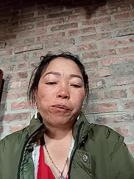 Snapshot of Yellow-pink chatting on 03/10/26, 08:08 Yellow-pink online show from 03/10/26, 08:08